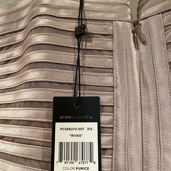 BCBG Dress size 4 - Picture 4 of 6